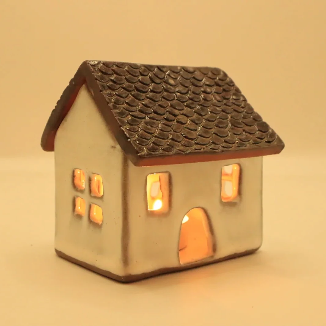 Le Petit Maison ceramic tea bag holder